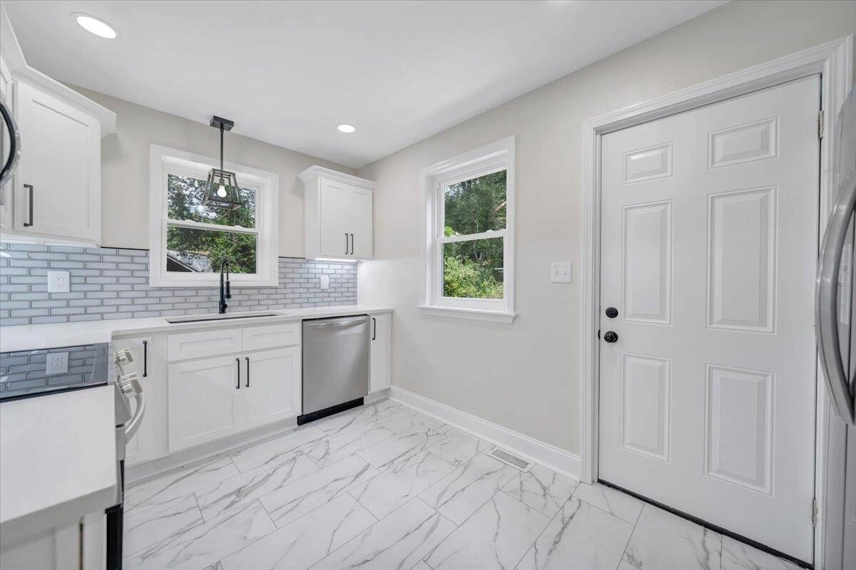 2013 Peters Creek RD NW - Photo 9