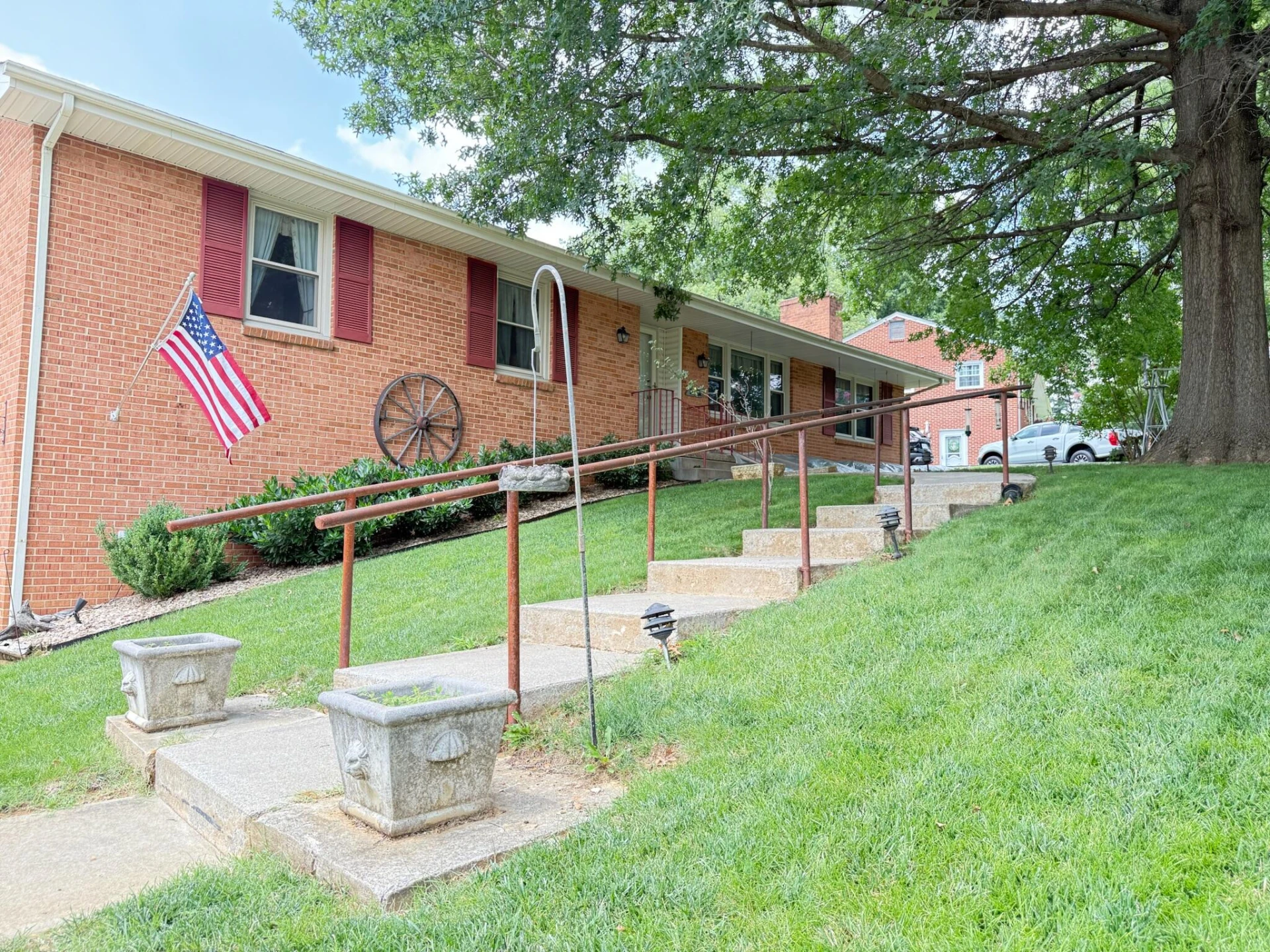55 Oxford CIR