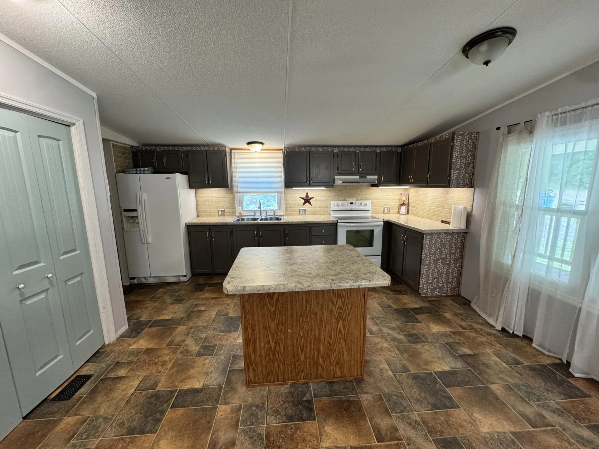 23 Meryls RD - Photo 5