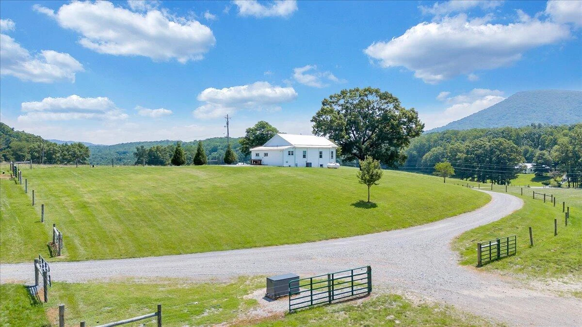 4148 Little Catawba Creek RD - Photo 109