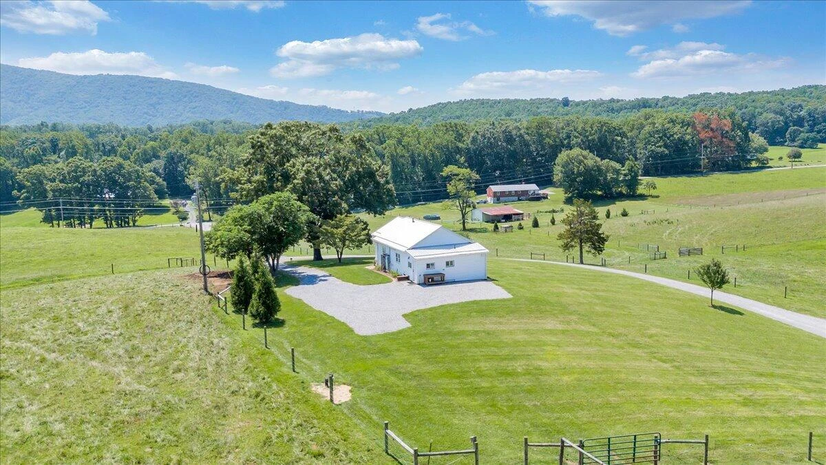 4148 Little Catawba Creek RD - Photo 110