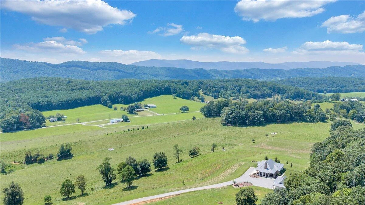 4148 Little Catawba Creek RD - Photo 147