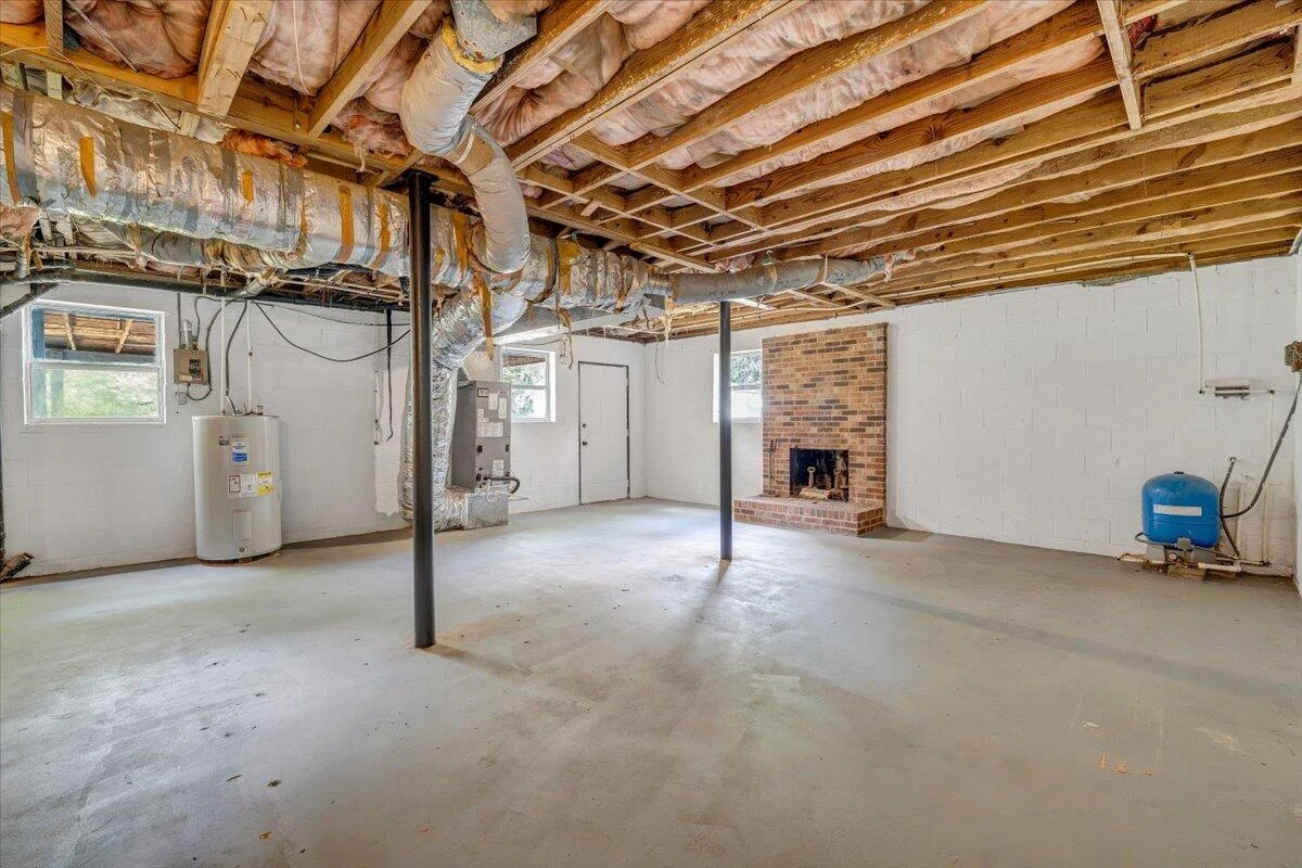 3383 Old Leaksville RD - Photo 32