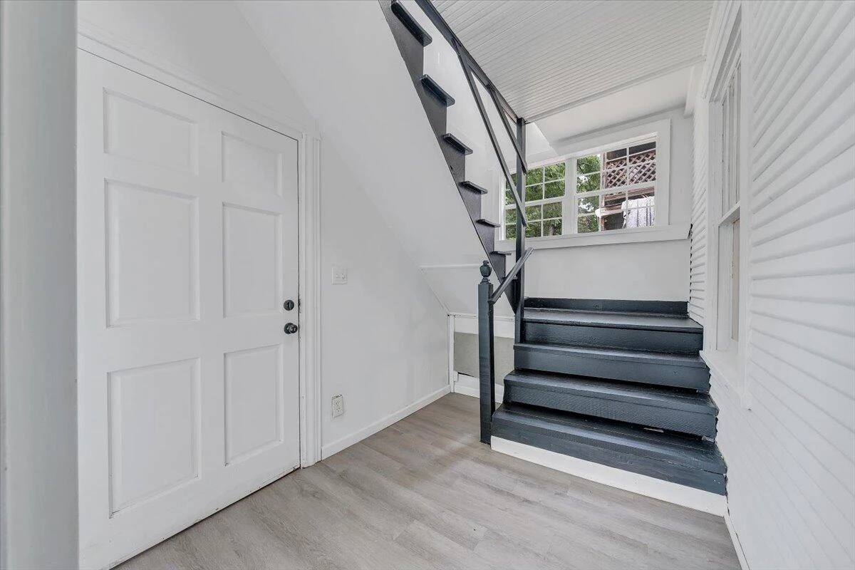 1304 Dale AVE SE - Photo 13