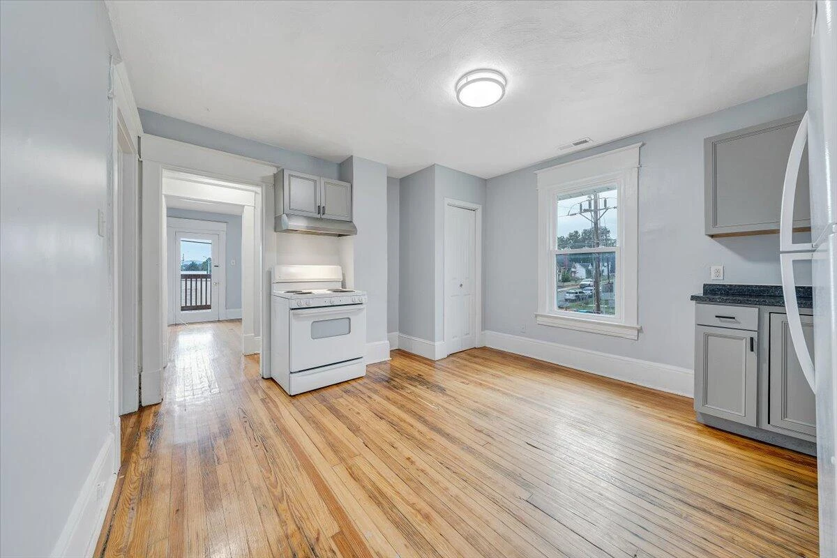 1304 Dale AVE SE - Photo 22