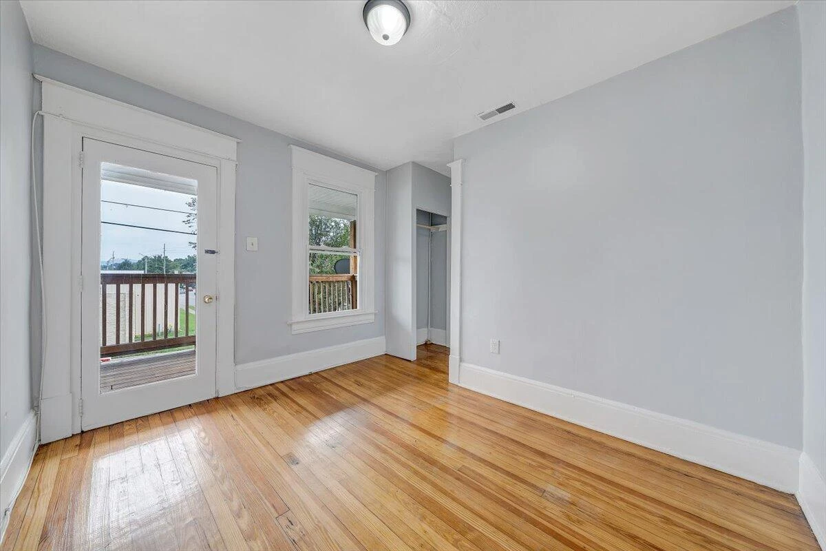 1304 Dale AVE SE - Photo 24