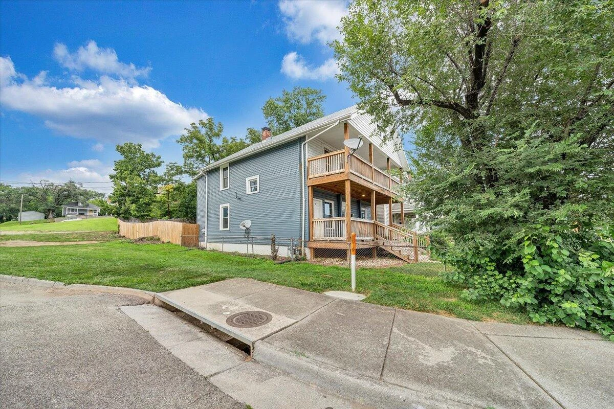 1304 Dale AVE SE - Photo 38