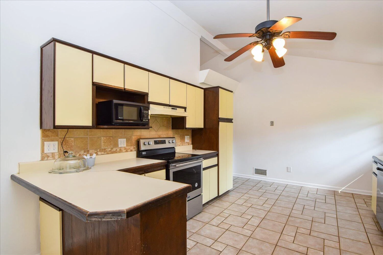 2779 Hillbrook DR - Photo 14