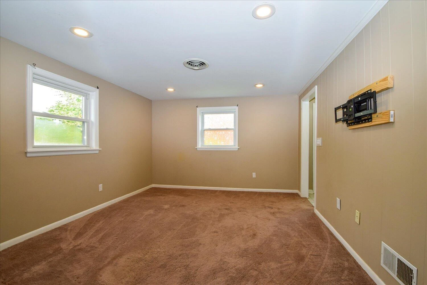 2779 Hillbrook DR - Photo 24