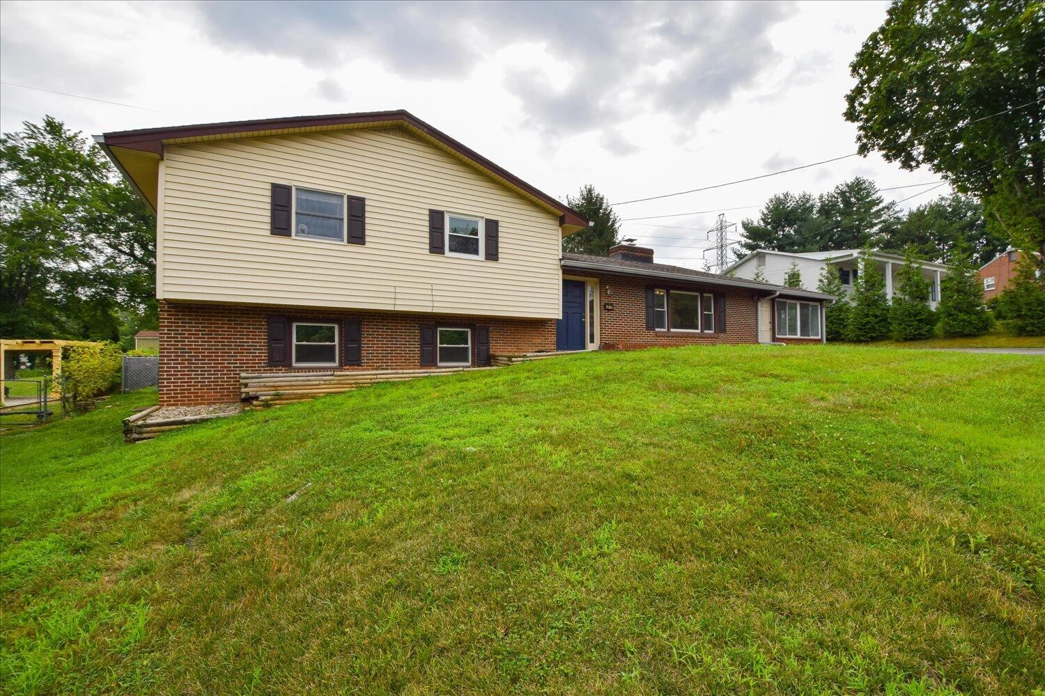 2779 Hillbrook DR - Photo 30
