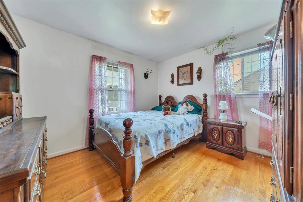 5116 Woodlawn RD NW - Photo 12