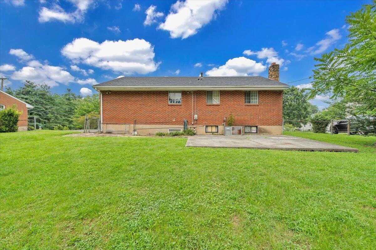 5116 Woodlawn RD NW - Photo 19