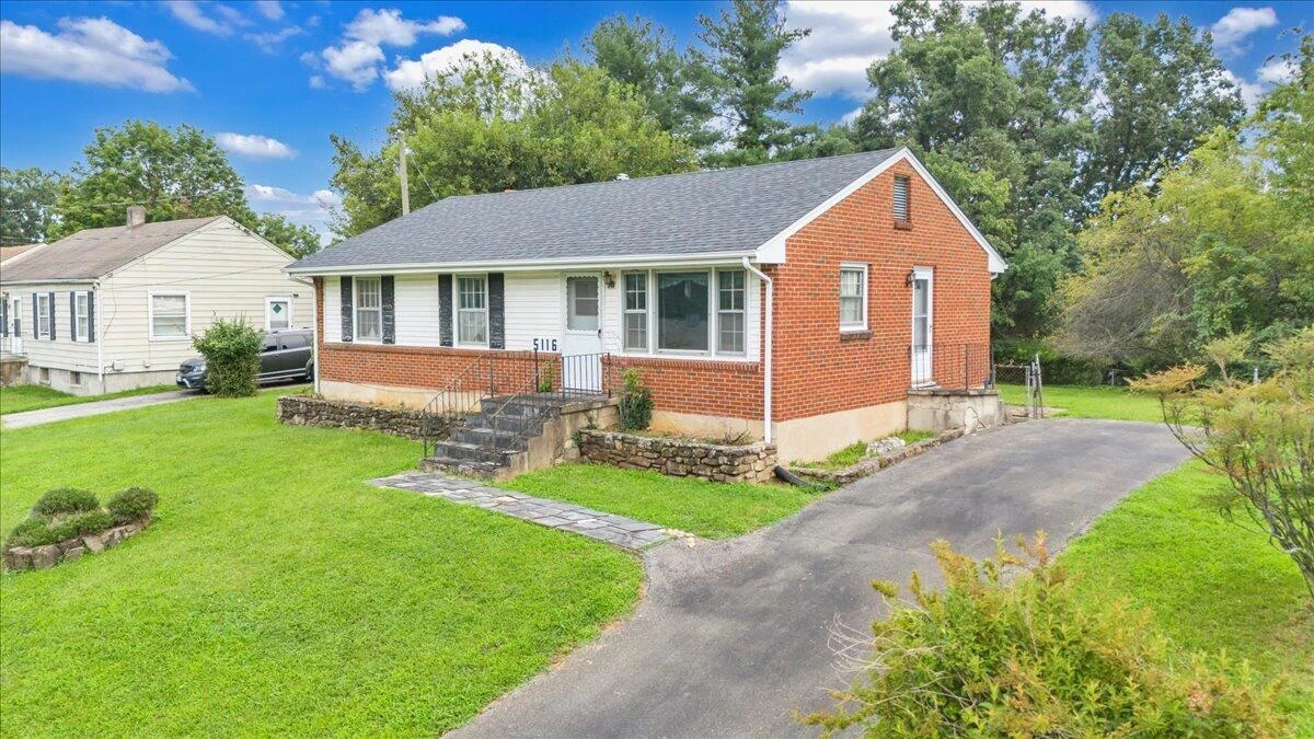 5116 Woodlawn RD NW - Photo 22