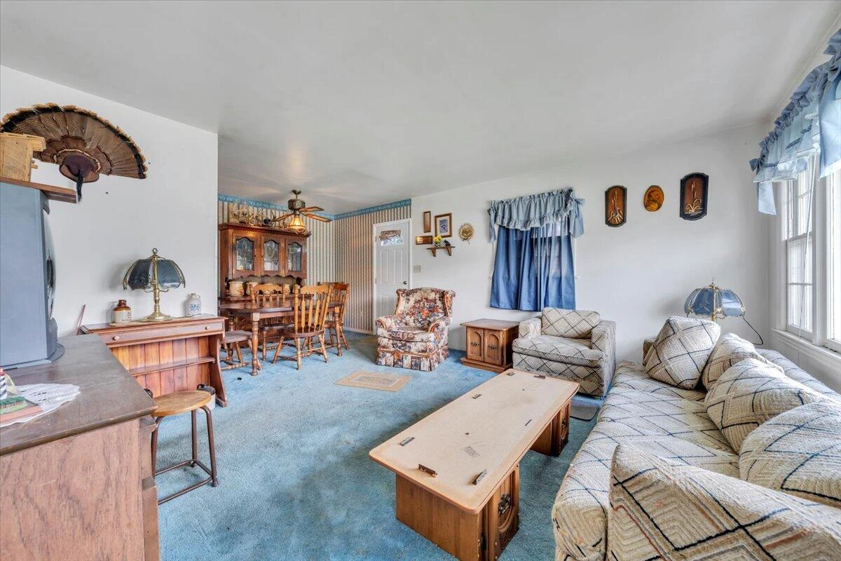 5116 Woodlawn RD NW - Photo 5
