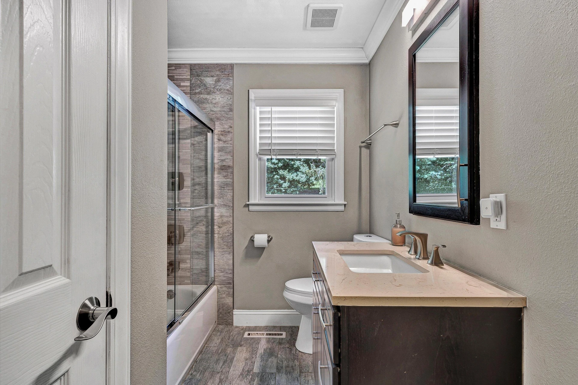 2332 Rutrough RD SE - Photo 10