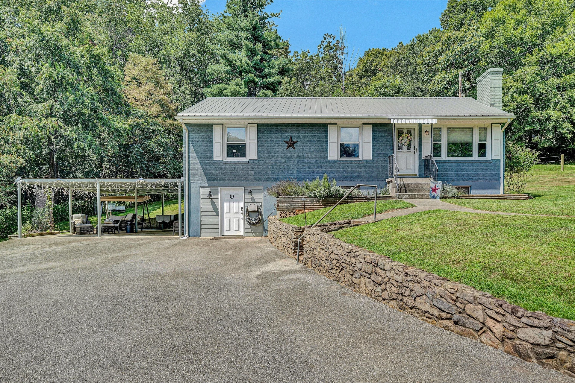 2332 Rutrough RD SE - Photo 2