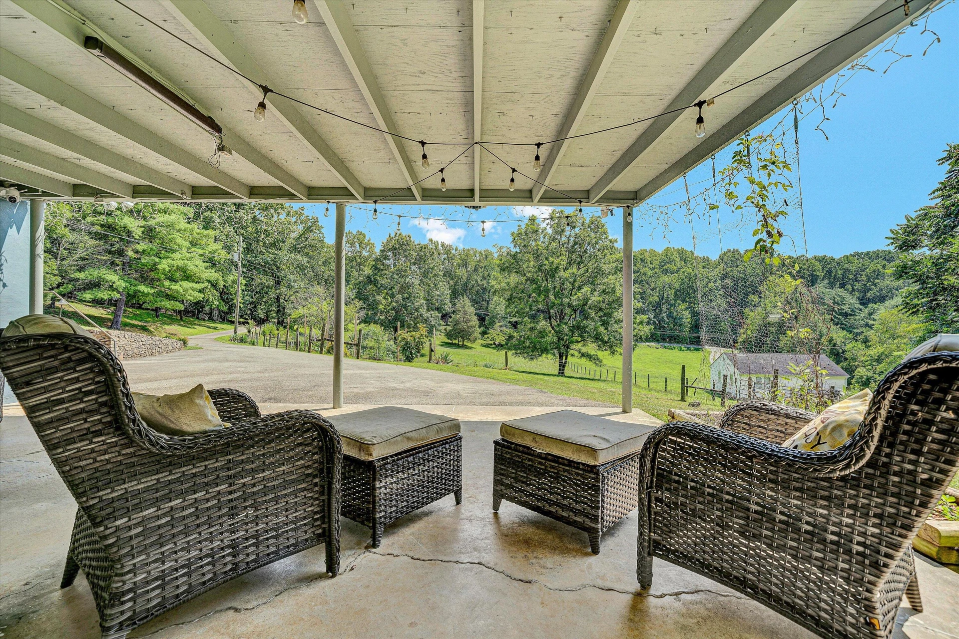 2332 Rutrough RD SE - Photo 25