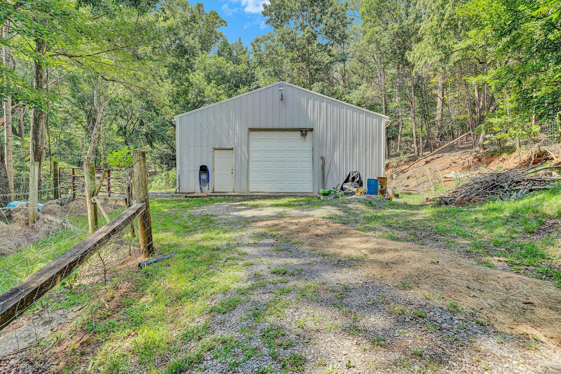 2332 Rutrough RD SE - Photo 30