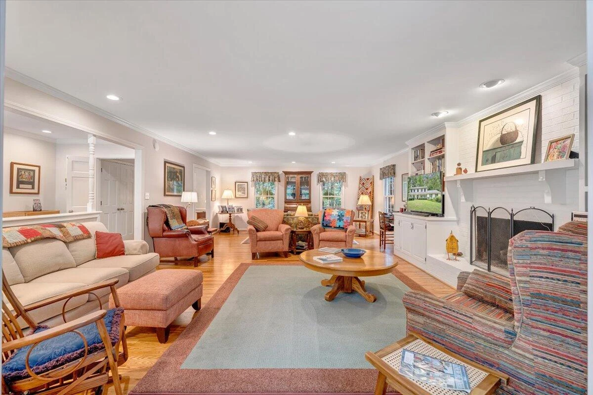 6236 Saddleridge RD - Photo 16