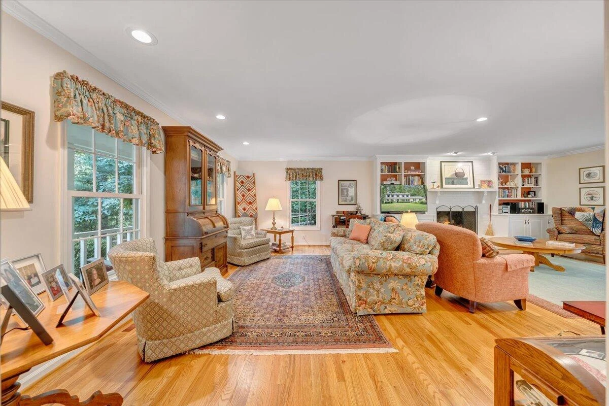 6236 Saddleridge RD - Photo 8