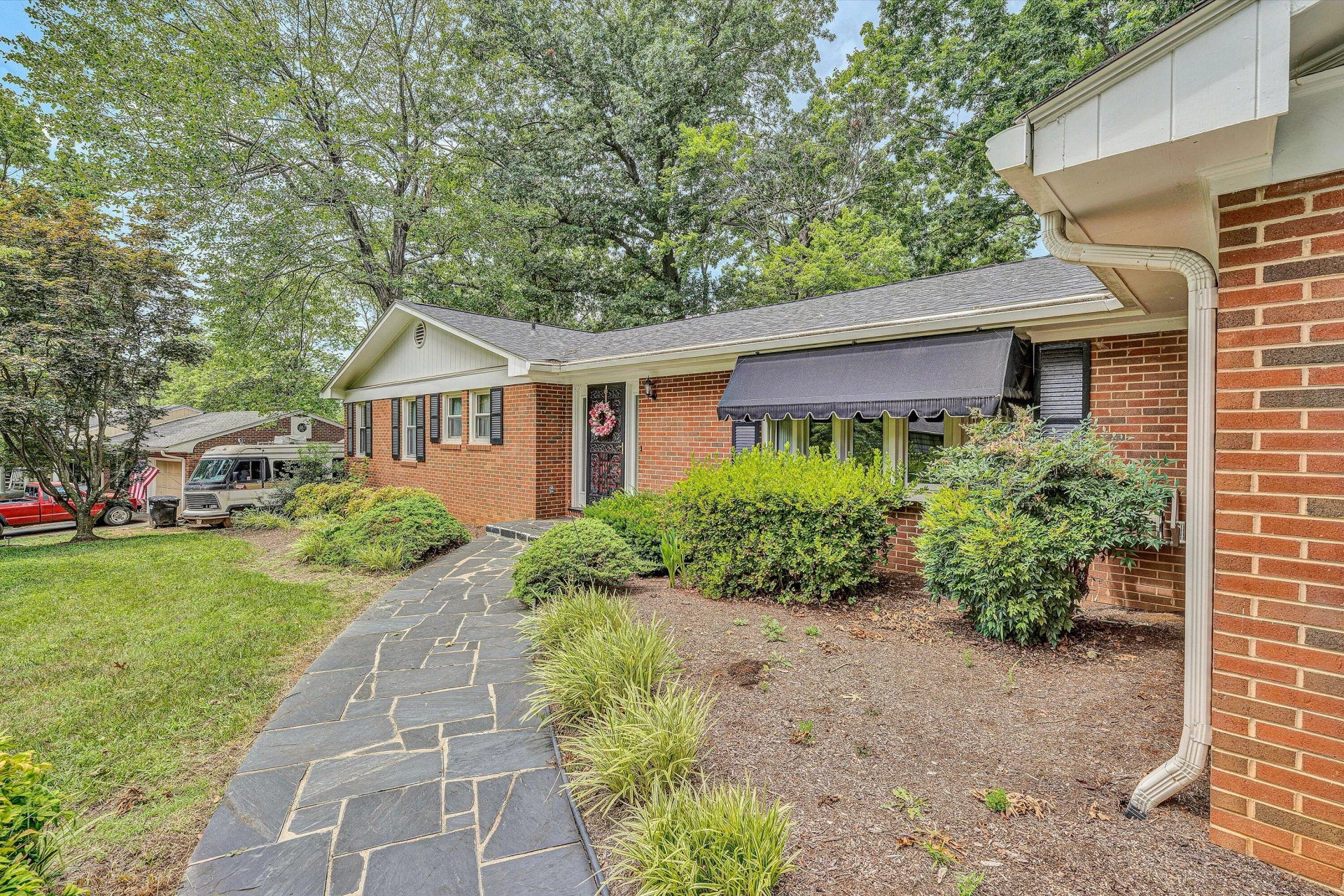 5226 North Spring DR - Photo 3