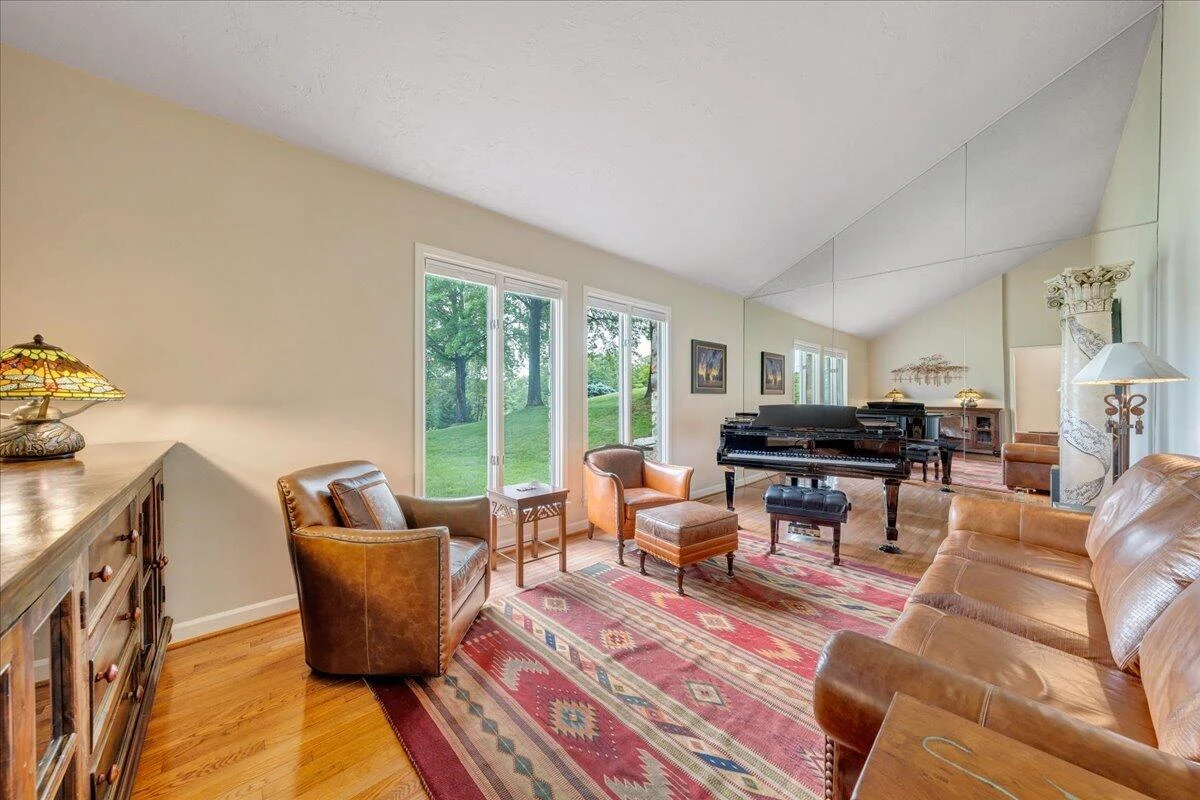 5319 McVitty RD - Photo 12