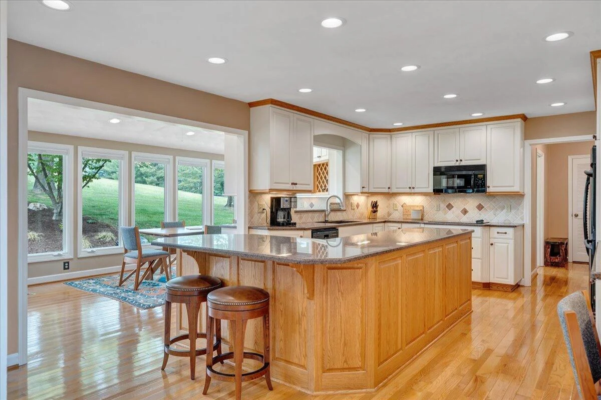 5319 McVitty RD - Photo 26