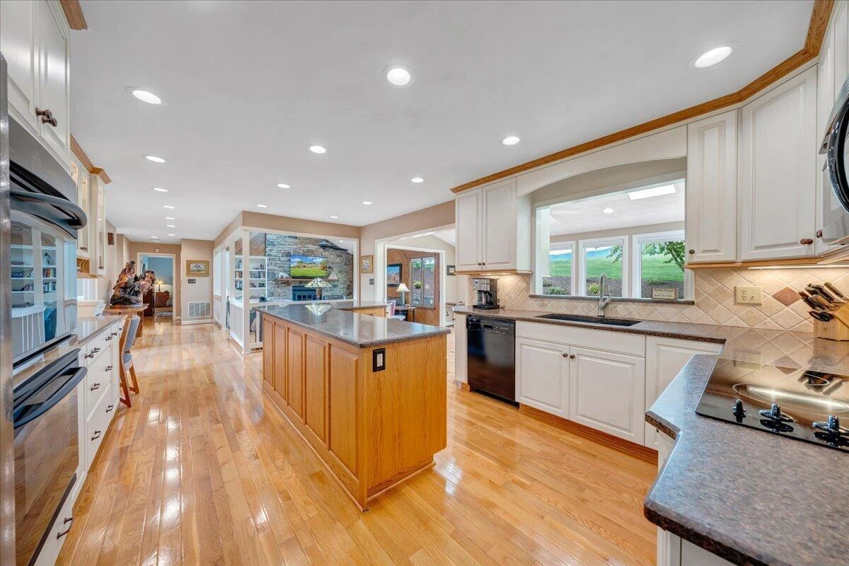5319 McVitty RD - Photo 28