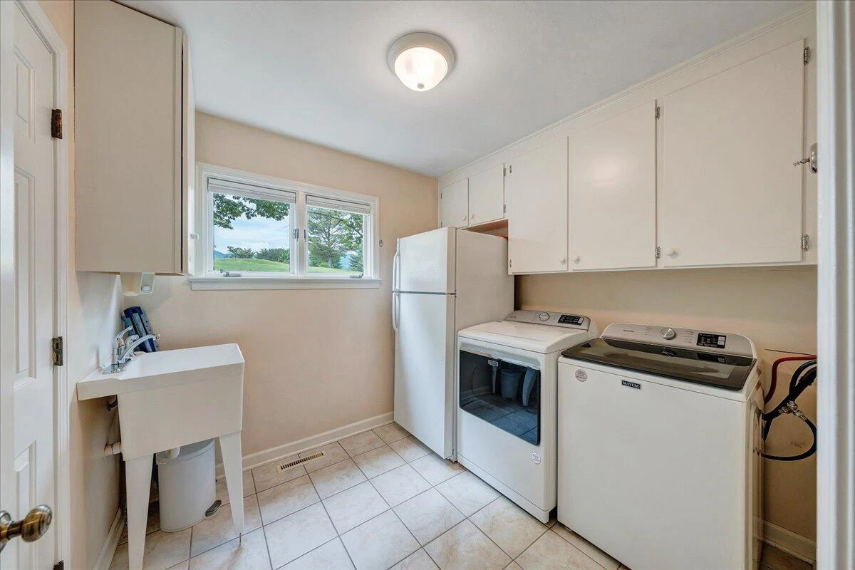 5319 McVitty RD - Photo 40