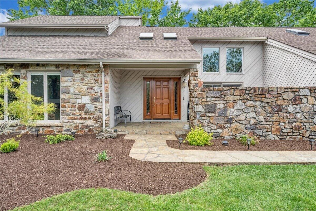 5319 McVitty RD - Photo 5