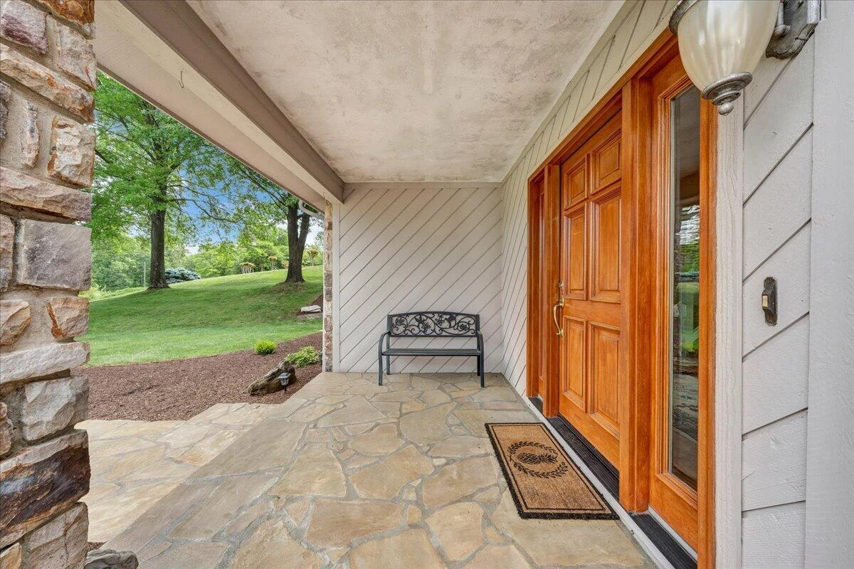 5319 McVitty RD - Photo 6