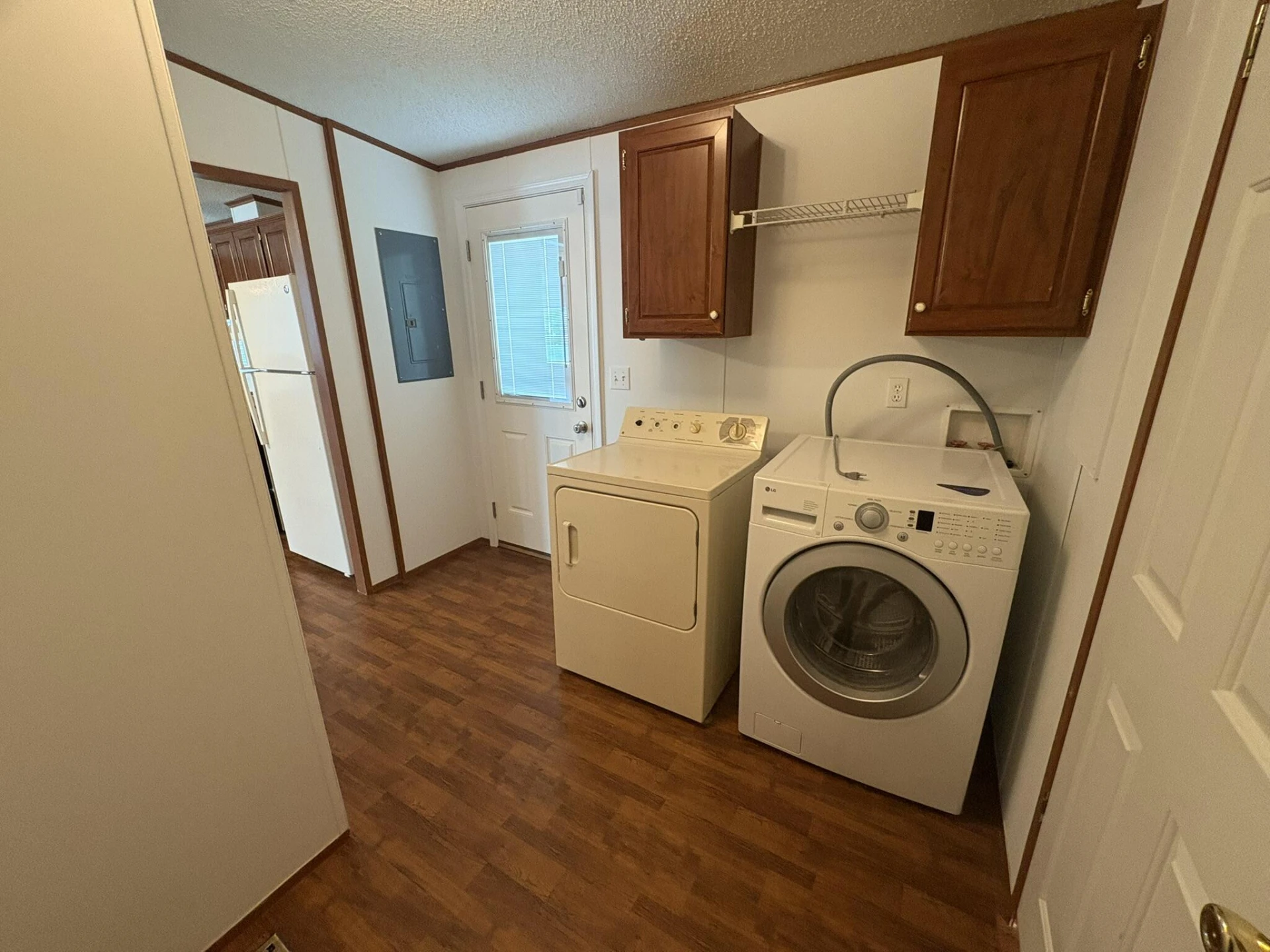 7526 Apple Grove LN SW - Photo 14