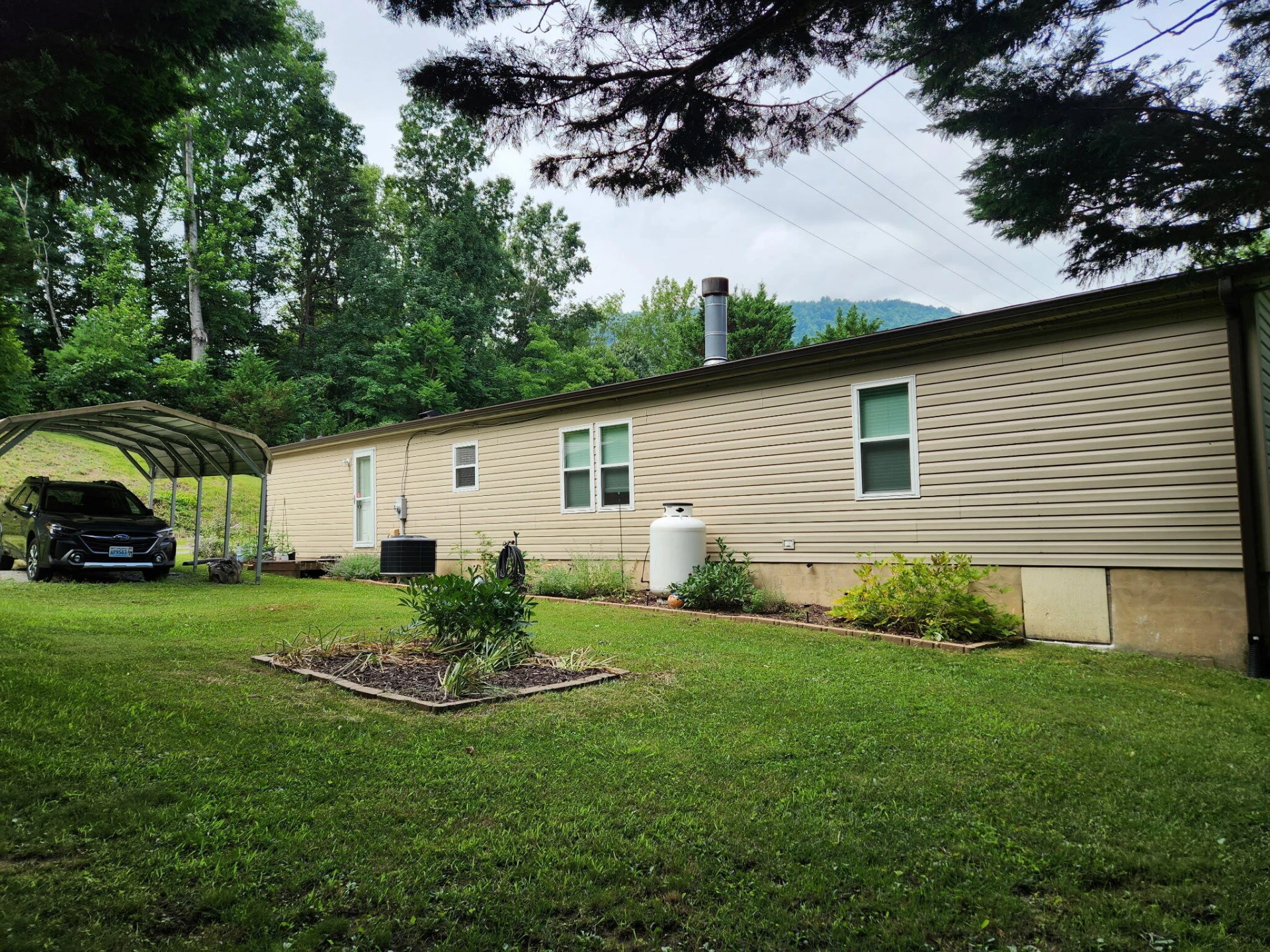 7526 Apple Grove LN SW - Photo 3
