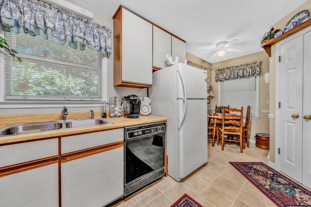 4670 Mill View CT - Photo 7