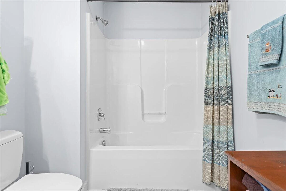 713 Hugh AVE - Photo 10
