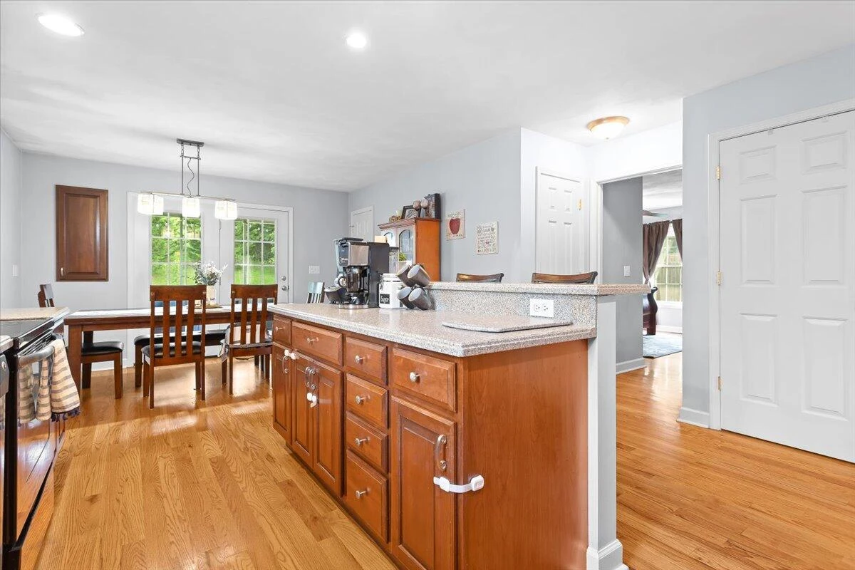 713 Hugh AVE - Photo 14