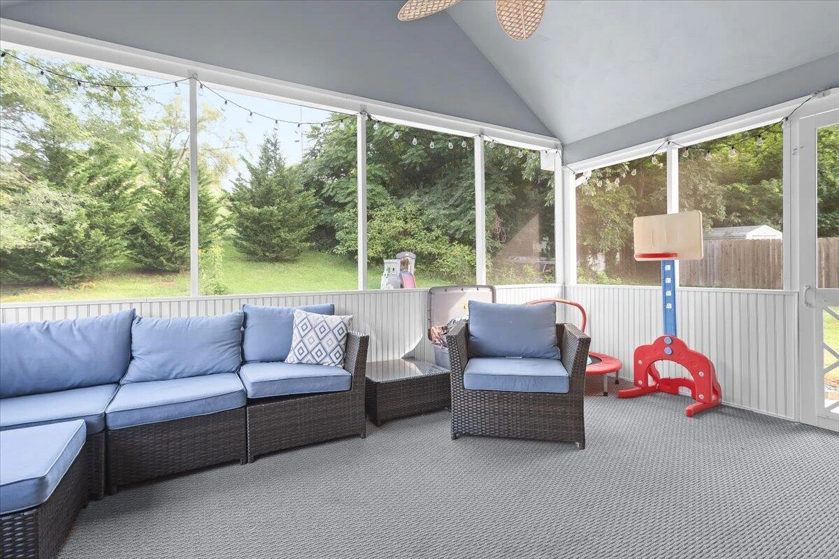713 Hugh AVE - Photo 19