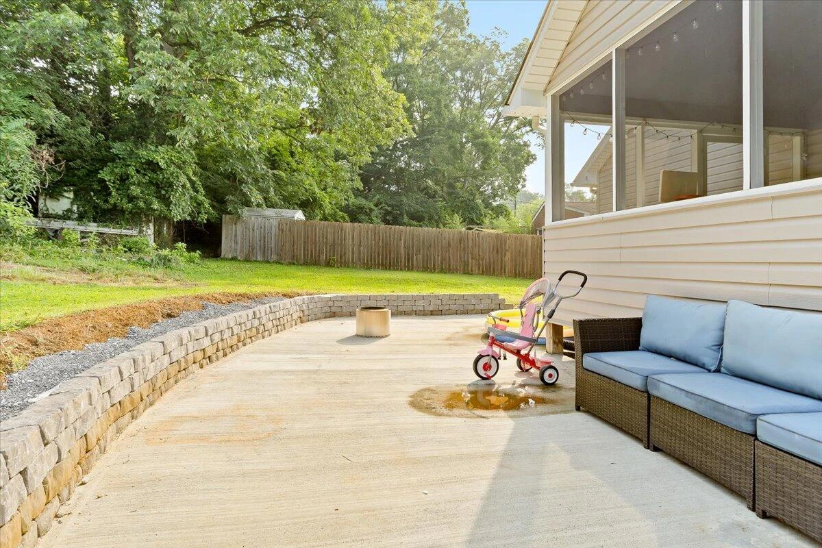 713 Hugh AVE - Photo 23