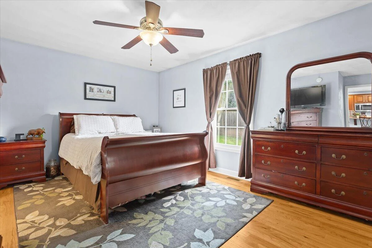 713 Hugh AVE - Photo 25