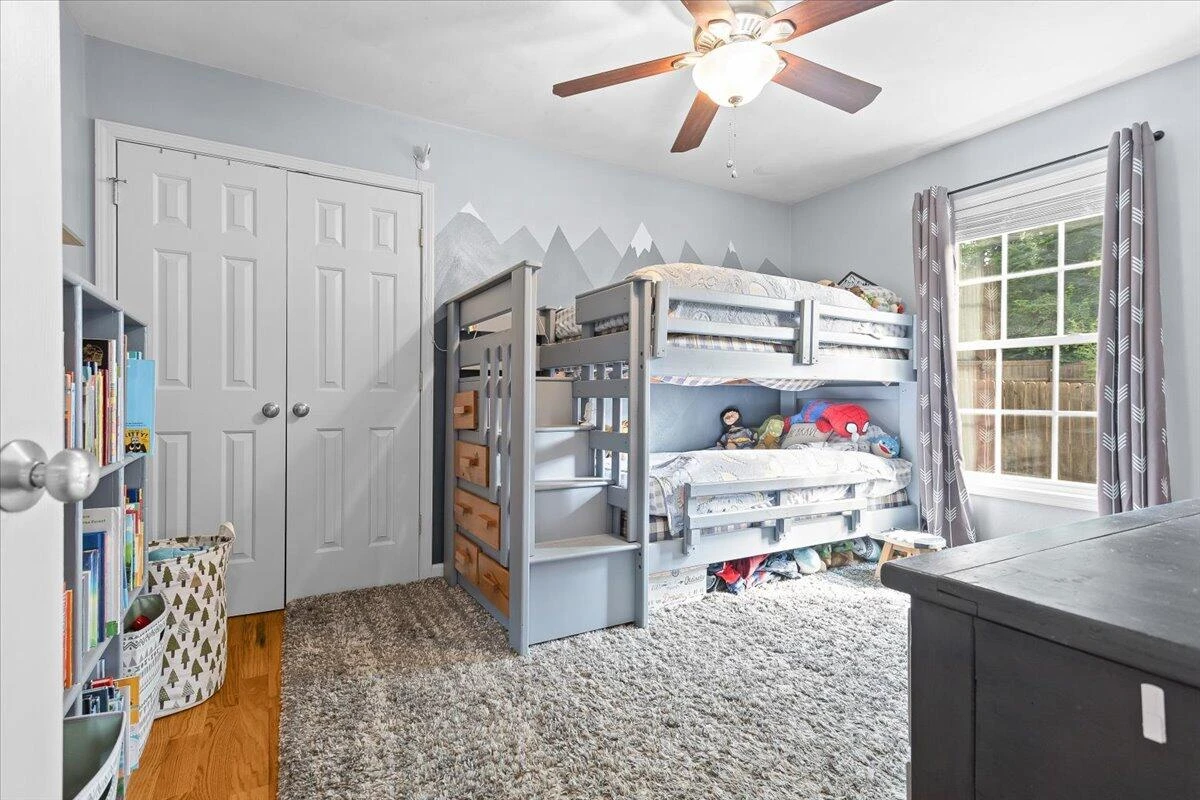 713 Hugh AVE - Photo 9