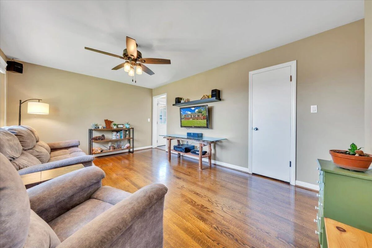 2236 Mountain View TER SW - Photo 13
