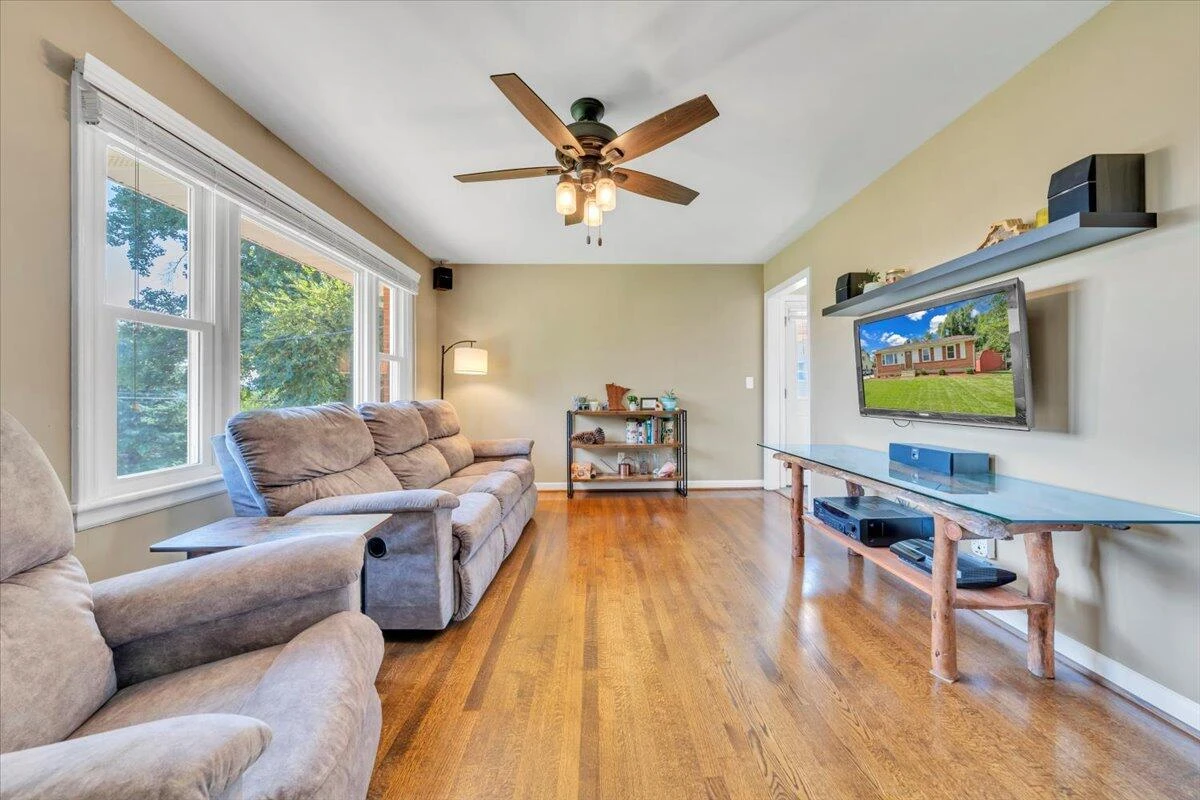 2236 Mountain View TER SW - Photo 14
