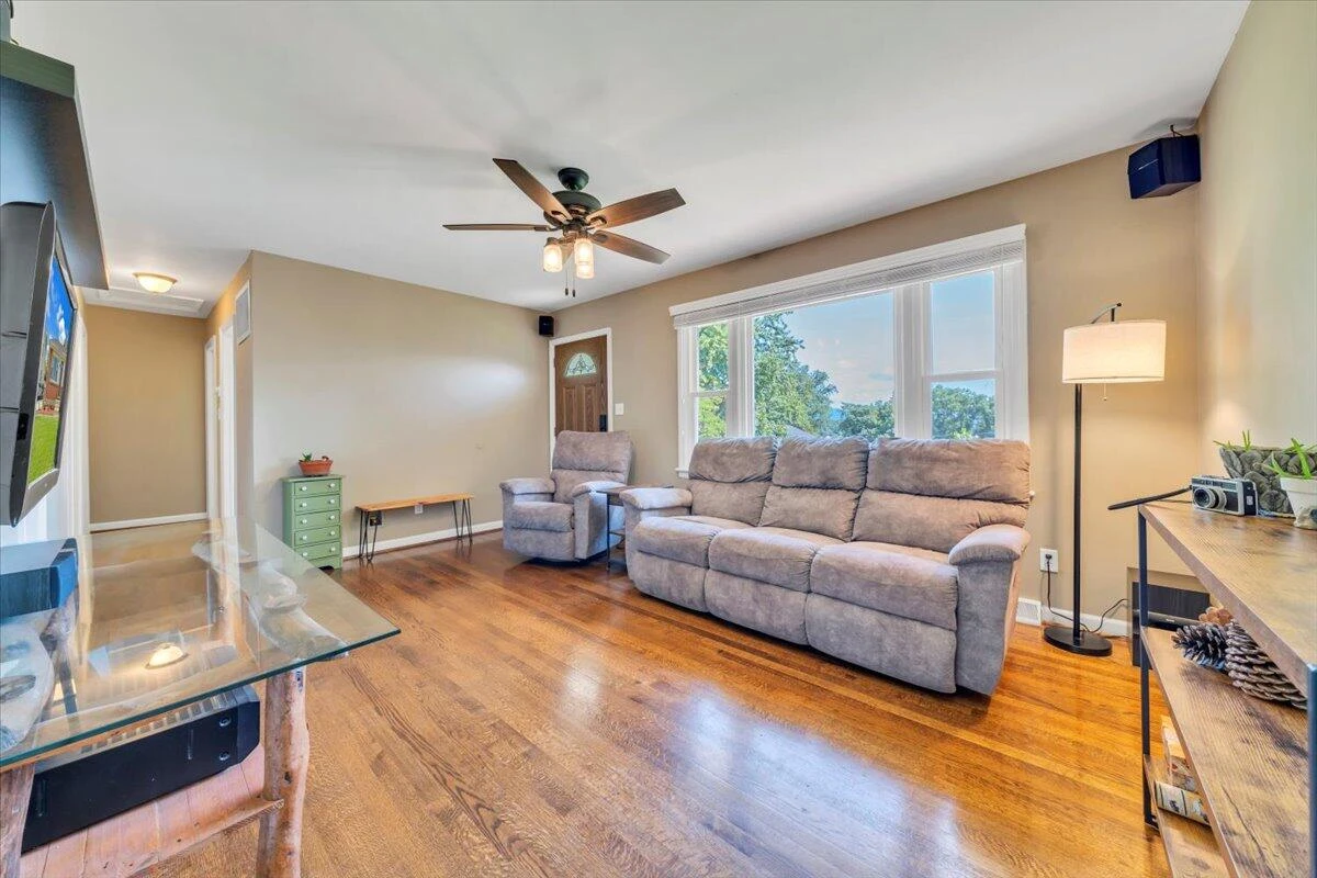 2236 Mountain View TER SW - Photo 15