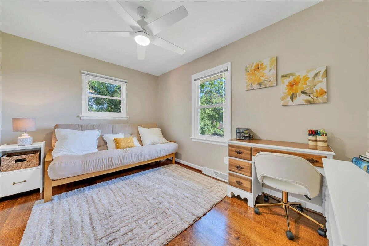 2236 Mountain View TER SW - Photo 18