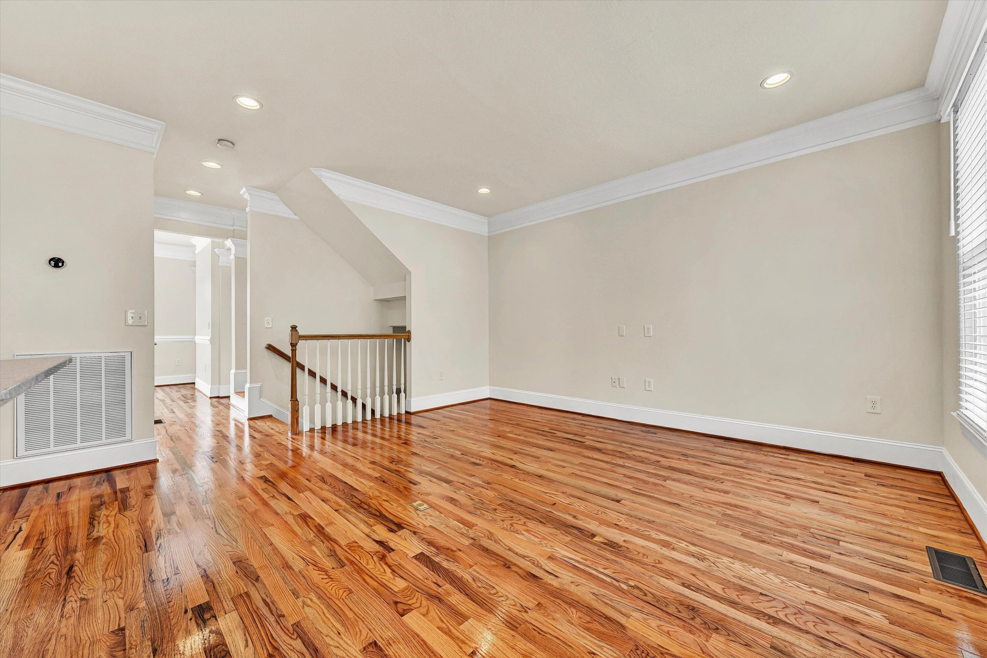 3823 Greenway DR SW - Photo 18