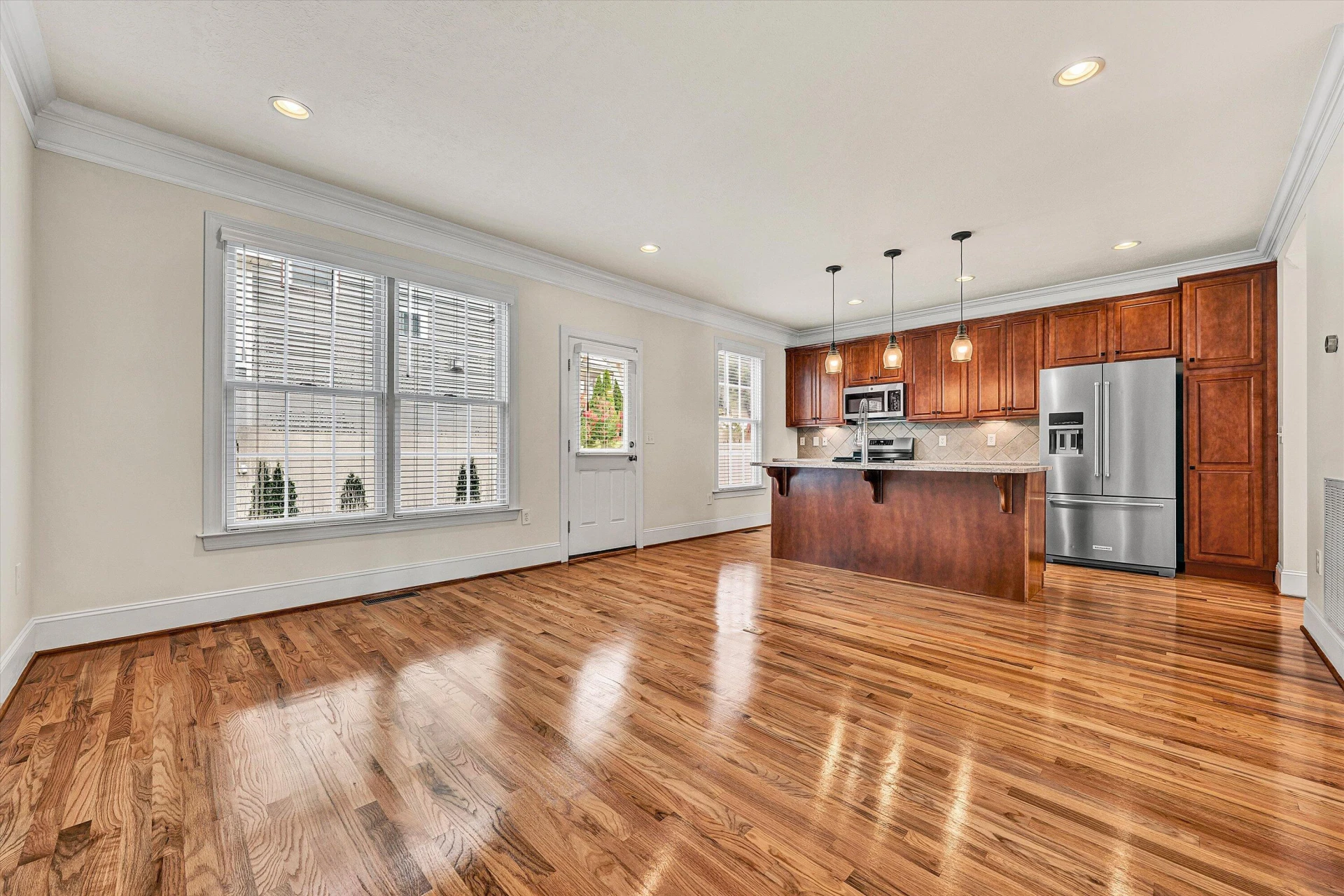 3823 Greenway DR SW - Photo 19