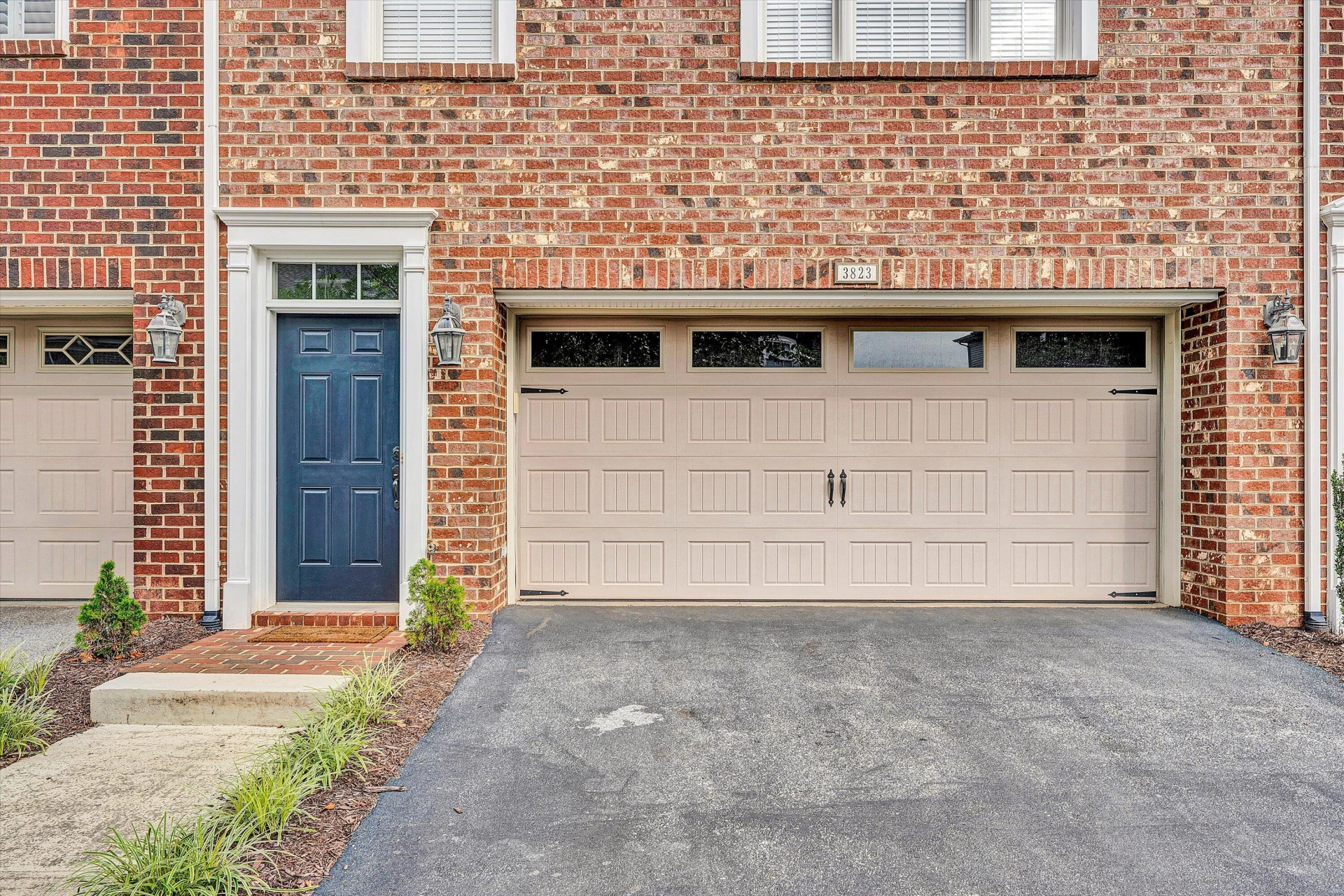 3823 Greenway DR SW - Photo 2