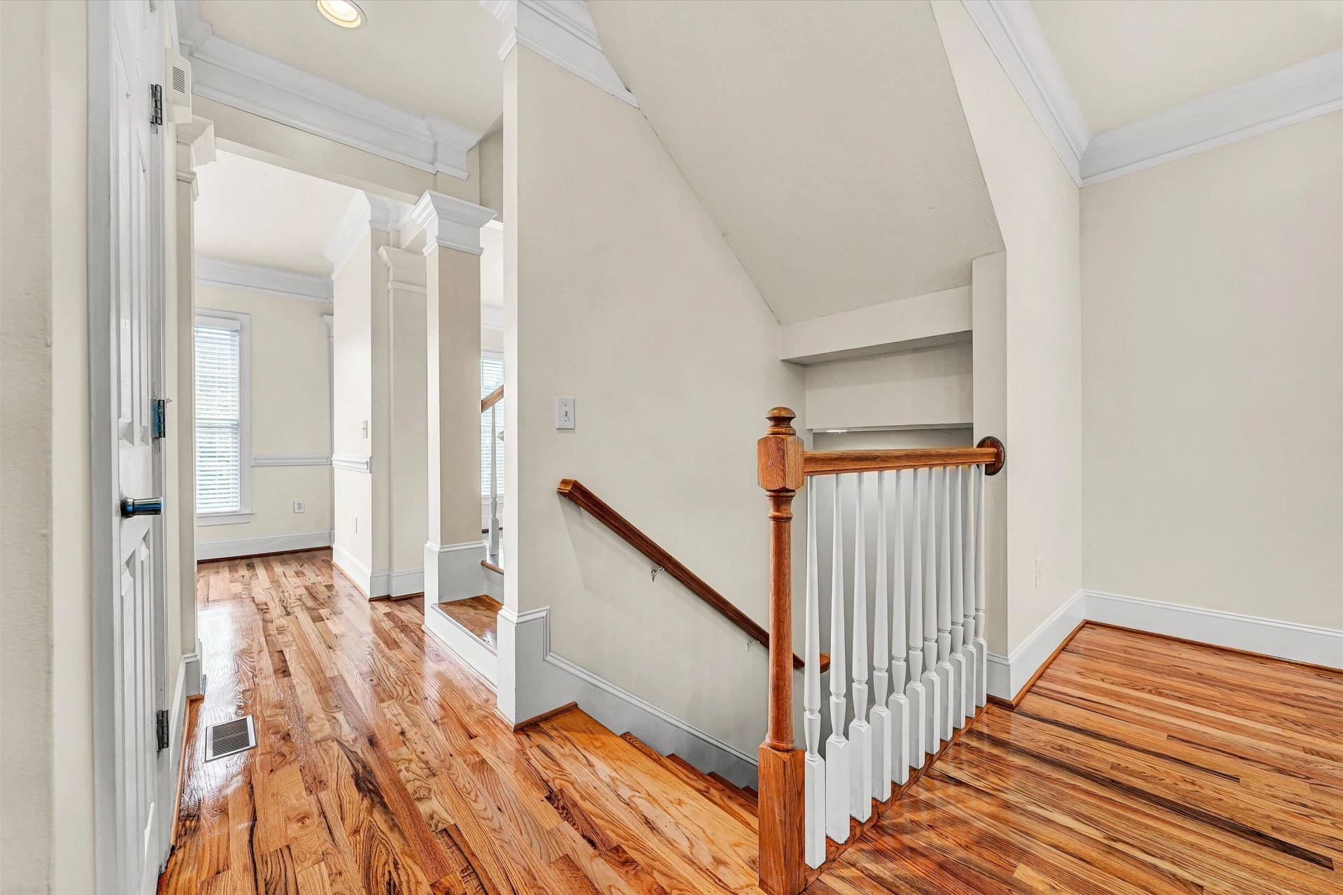 3823 Greenway DR SW - Photo 6