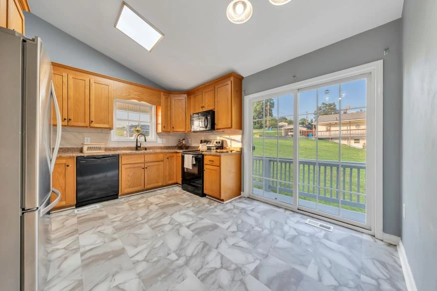 1349 Archbold AVE NE - Photo 11