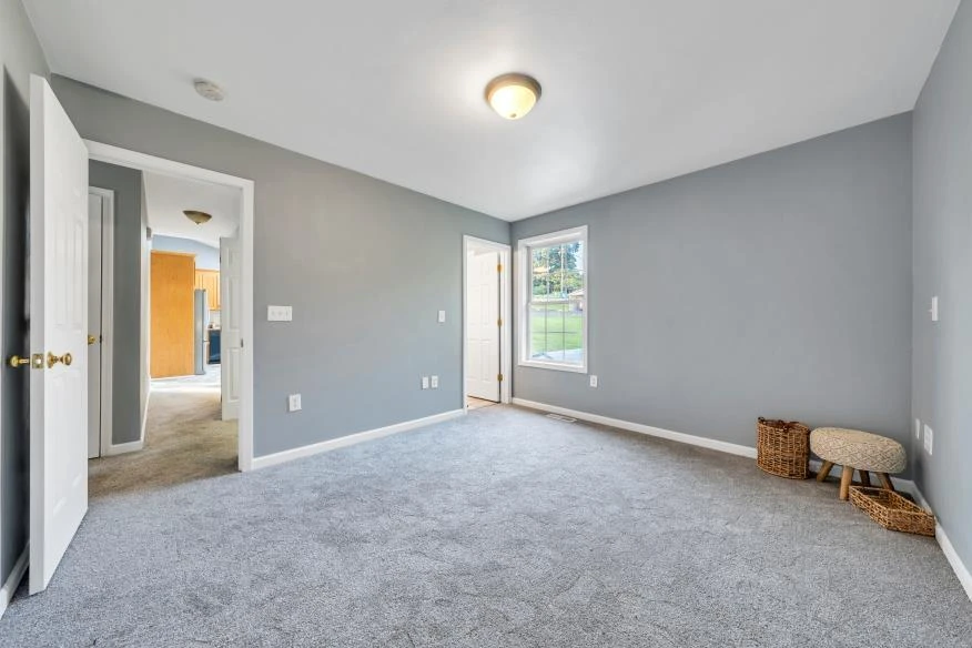 1349 Archbold AVE NE - Photo 18